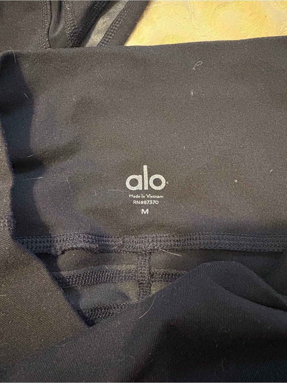 ALO Yoga Black Leggings - Black